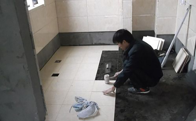 贴瓷砖.jpg